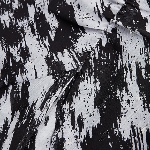 🔻👇price drop👇🔻Express size S Metallic Printed Pleated Shoulder Ruffle Dress - Picture 5 of 16